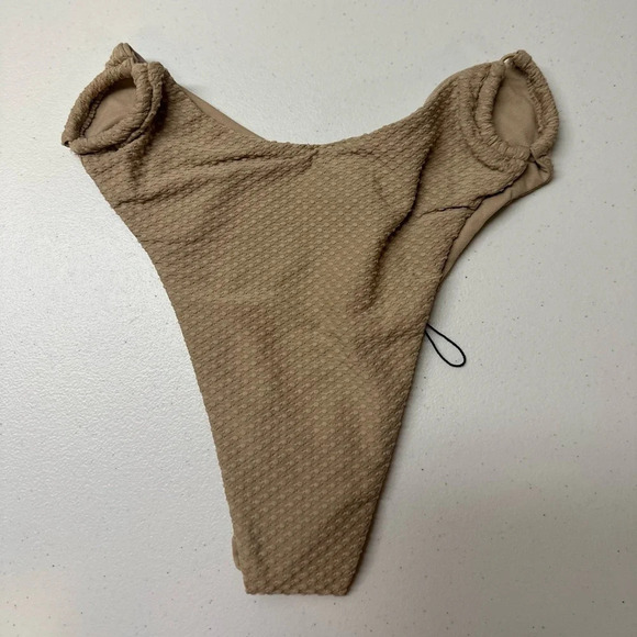PLT Latte Waffle Texture High Leg Bikini Bottom Size 8 - Picture 5 of 5